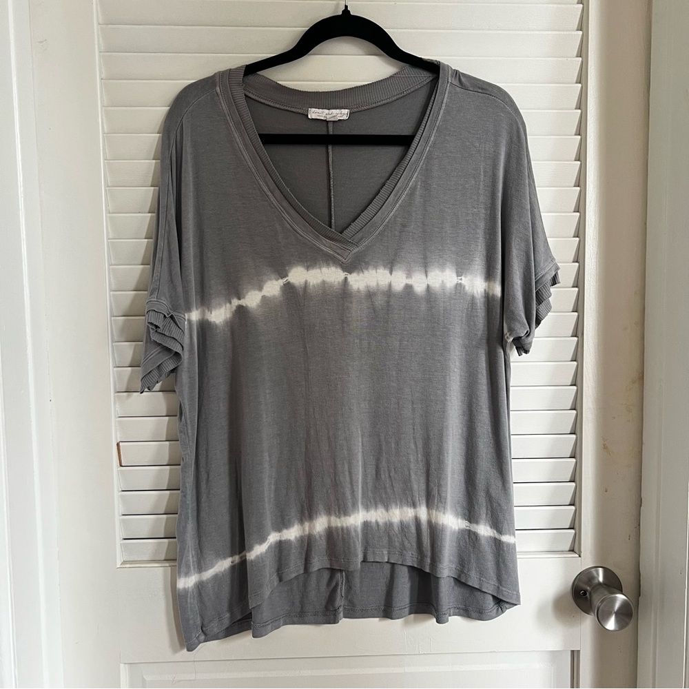 AE Gray and White Tie-Dye V-Neck Women's Top